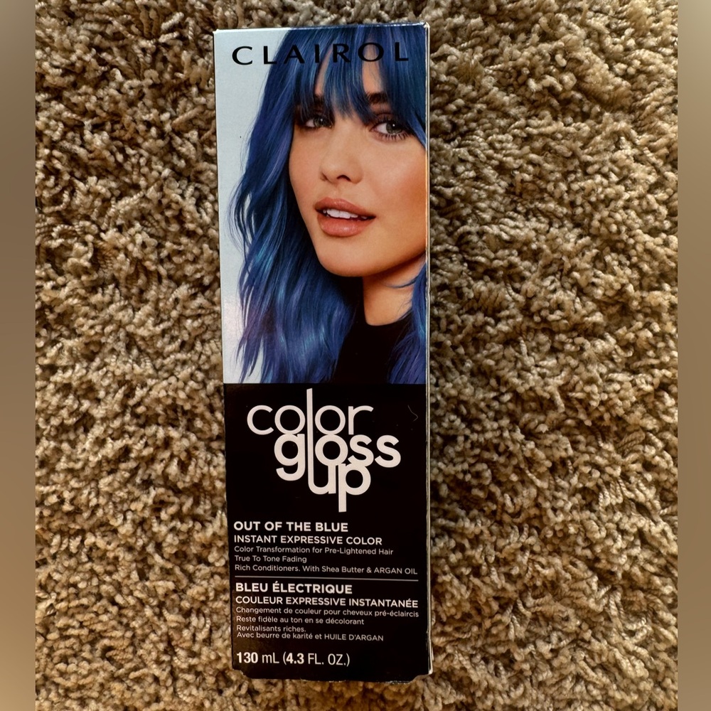 Clairol Color Gloss Up expressive color in blue shade